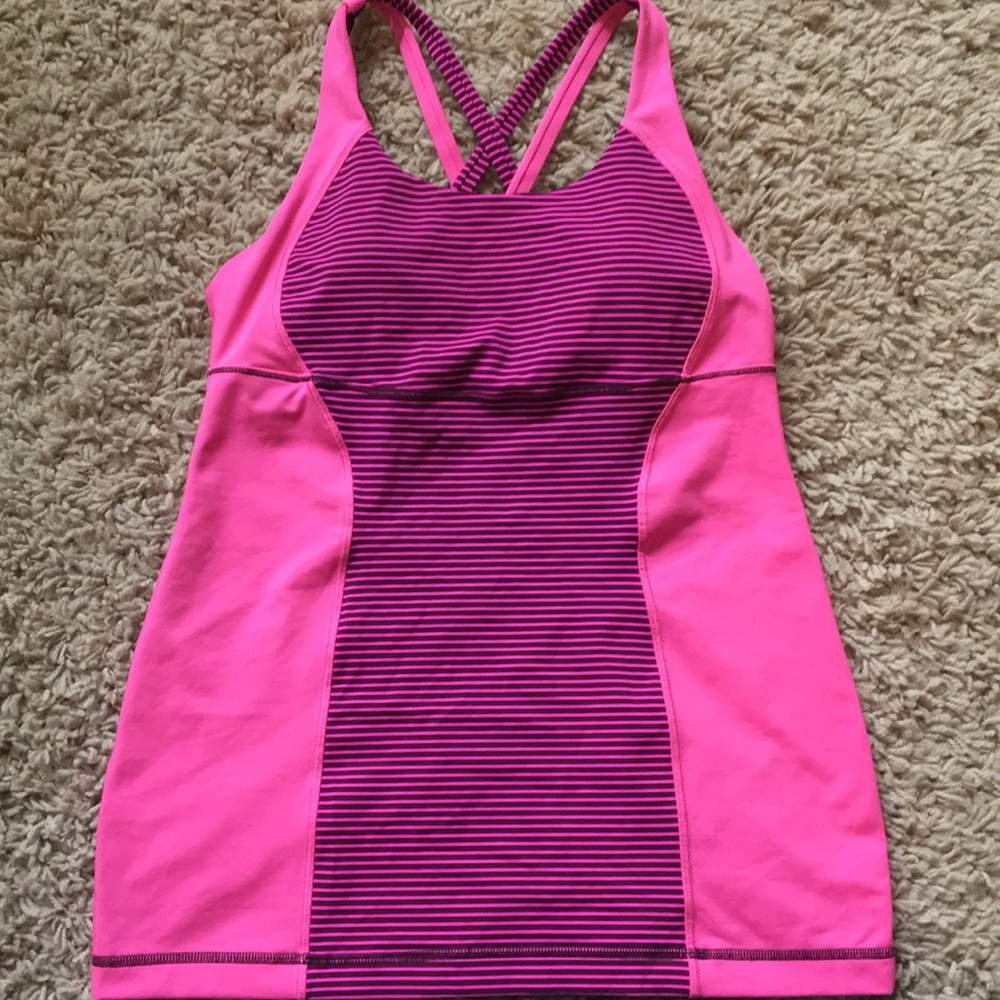 Lululemon tank with built in bra